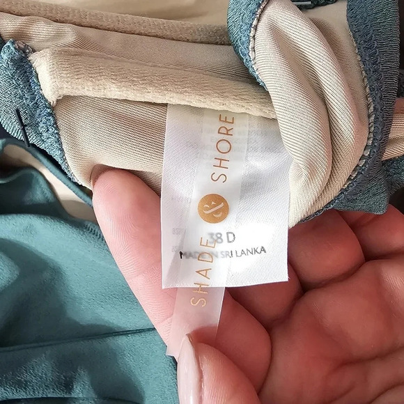 Shade & Shore set Twist-Front Crepe Bandeau Bikini & High Waist Cheeky bottom - Picture 8 of 12